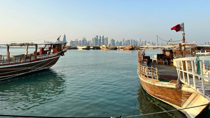 Đi Qatar xem World Cup - Kỳ 1: Qatar, vì sao sa mạc nở hoa? - Ảnh 2.