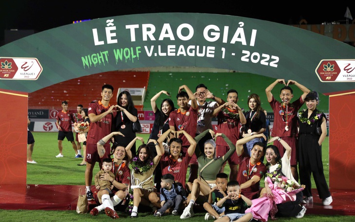 Bảng xếp hạng chung cuộc V-League 2022: Hà Nội vô địch, Sài Gòn xuống hạng