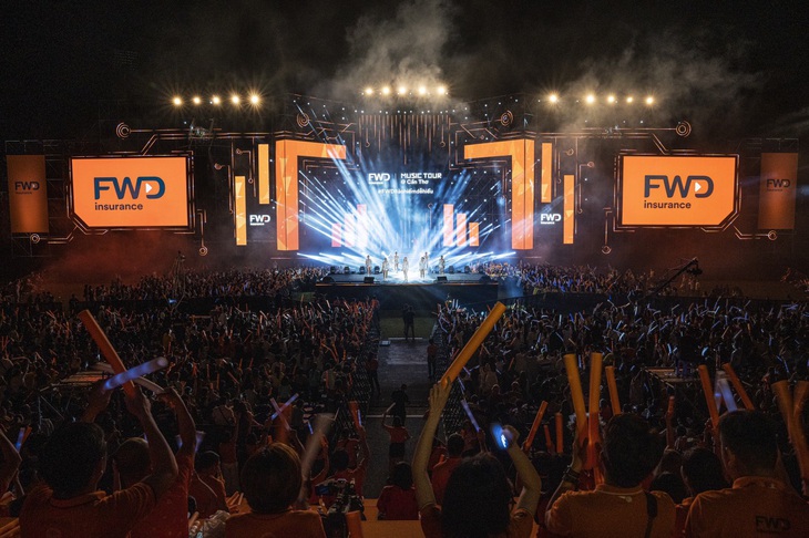 FWD Music Tour Cần Thơ lan tỏa thông điệp ‘Tiến bước sống đầy - Ảnh 2.