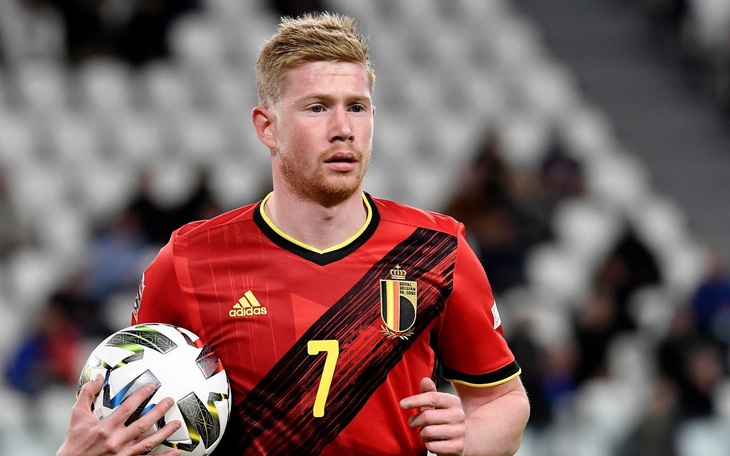 Báo Bỉ: ‘Ai đó có thể đánh thức Kevin De Bruyne được không?’