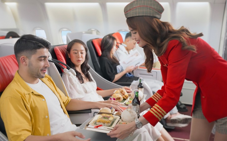 Vietjet đoạt 3 giải thưởng hàng không quốc tế của Skytrax và World Business Outlook