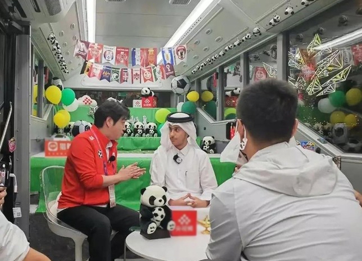 Hoàng tử Qatar chơi mạng xã hội, vừa gia nhập đã có chục triệu fan - Ảnh 3. Hoàng tử Qatar chơi mạng xã hội, vừa gia nhập đã có chục triệu fan - Ảnh 3.