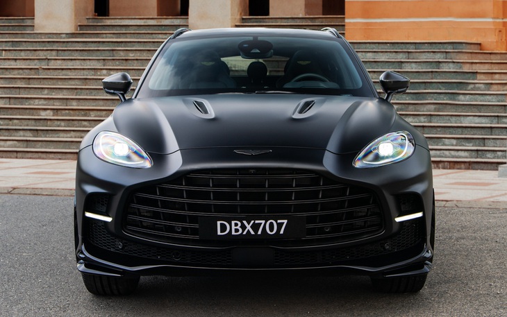 Aston Martin DBX707 giá hơn 21,8 tỉ đồng của ông Đặng Lê Nguyên Vũ về Việt Nam