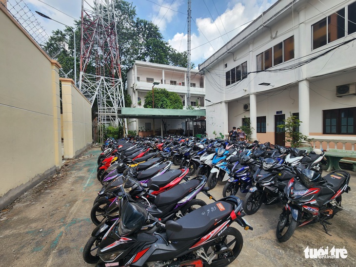 Tụ tập theo thư mời, cả trăm xe độ bị xử lý - Ảnh 3. Tụ tập theo thư mời, cả trăm xe độ bị xử lý - Ảnh 3.