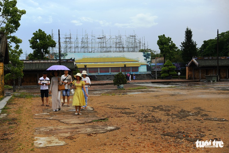 Thực hư chuyện du khách Thái không mua vé vào Đại Nội Huế vì… không được thấy ngai vua - Ảnh 1.