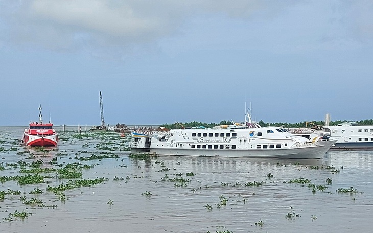 Tạm ngưng tàu Kiên Giang - Phú Quốc do thời tiết: Dời vé lại hoặc hoàn tiền cho khách