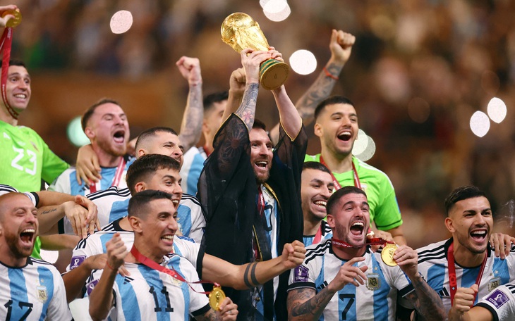 Messi cùng Argentina vô địch World Cup 2022