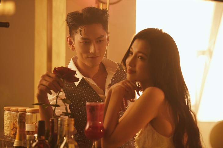 Isaac x Phương Nhi: Bùng nổ visual, tình bể bình trong MV Vượt qua Everest - Ảnh 3.