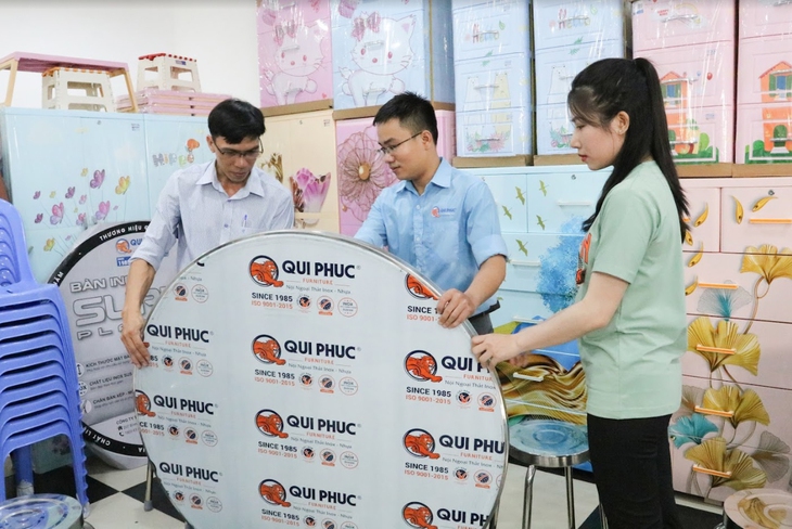 Qui Phúc cung ứng ra thị trường hơn 5 triệu sản phẩm nội ngoại thất Tết - Ảnh 1.