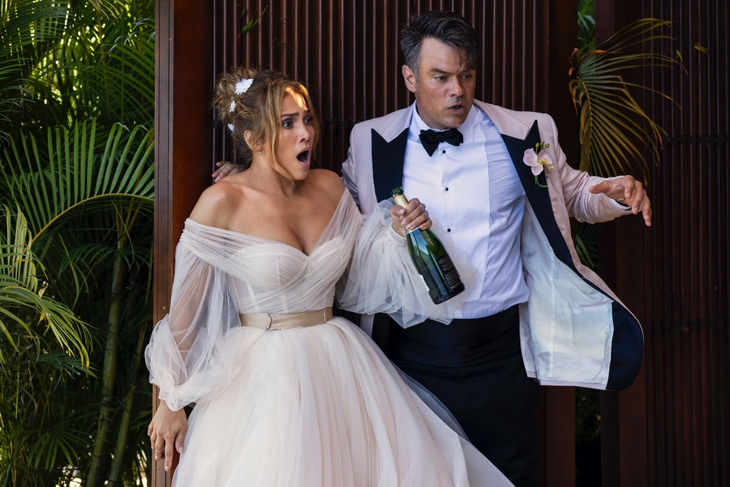 Shotgun Wedding và những đám cưới bất ổn trên màn ảnh rộng - Ảnh 6. Shotgun Wedding và những đám cưới bất ổn trên màn ảnh rộng - Ảnh 6.