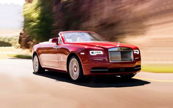 Trộm xe Rolls-Royce nhưng không biết dùng, nhóm thanh niên bỏ của chạy lấy người