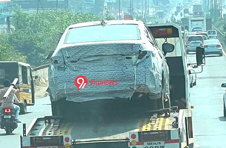 Honda City 2023 lộ diện trên xe thớt: Dán kín cho thấy thay đổi thiết kế lớn - Ảnh 5. Honda City 2023 lộ diện trên xe thớt: Dán kín cho thấy thay đổi thiết kế lớn - Ảnh 5.