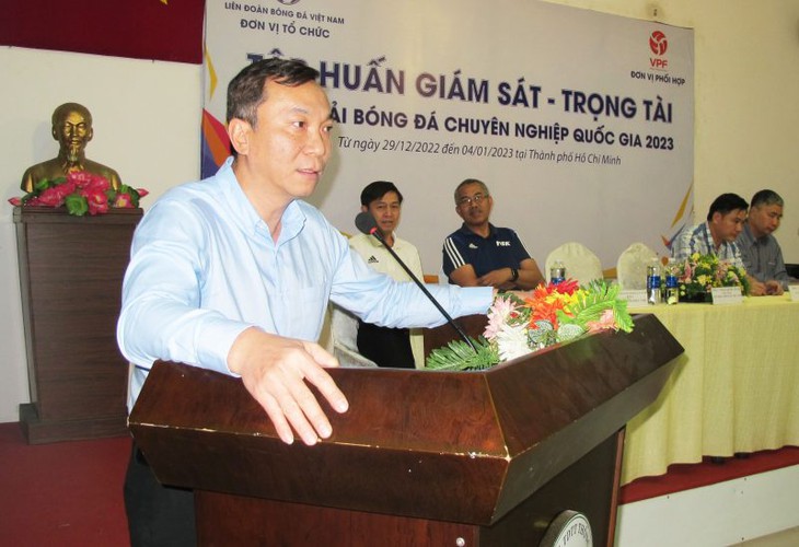 Tập huấn giám sát, trọng tài khu vực phía Nam cho V-League 2023 - Ảnh 1.