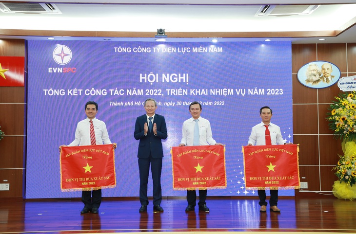 Tổng công ty Điện lực miền Nam hoàn thành các chỉ tiêu năm 2022 - Ảnh 4.