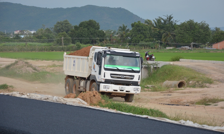 Xin gia hạn các mỏ khoáng sản làm cao tốc Phan Thiết - Vĩnh Hảo - Ảnh 1.