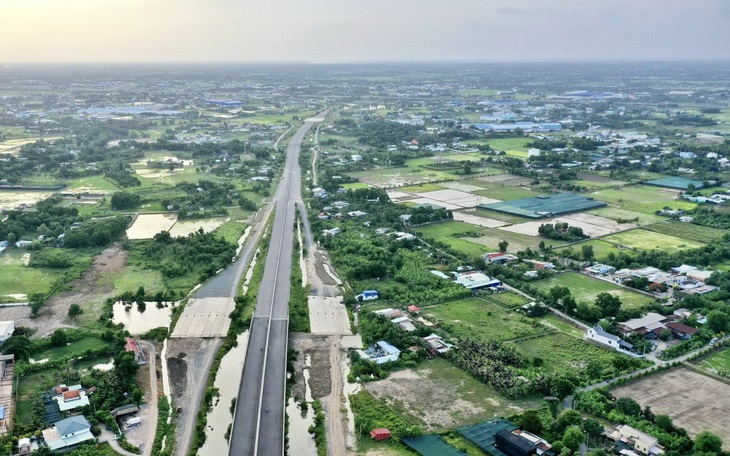 TP.HCM: Ưu tiên vốn cho các dự án quan trọng, tác động liên vùng  - Ảnh 3.