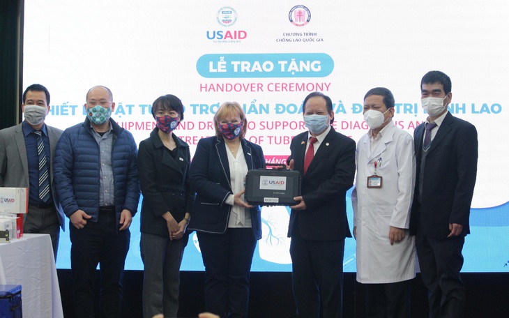 USAID Hoa Kỳ tặng thiết bị chẩn đoán lao trong 2 giờ và thuốc điều trị bệnh lao cho Việt Nam