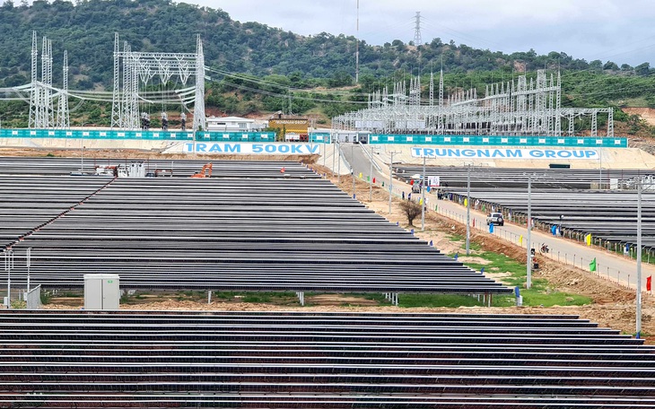 Dừng mua 172MW điện mặt trời, EVN và Trung Nam chưa có tiếng nói chung