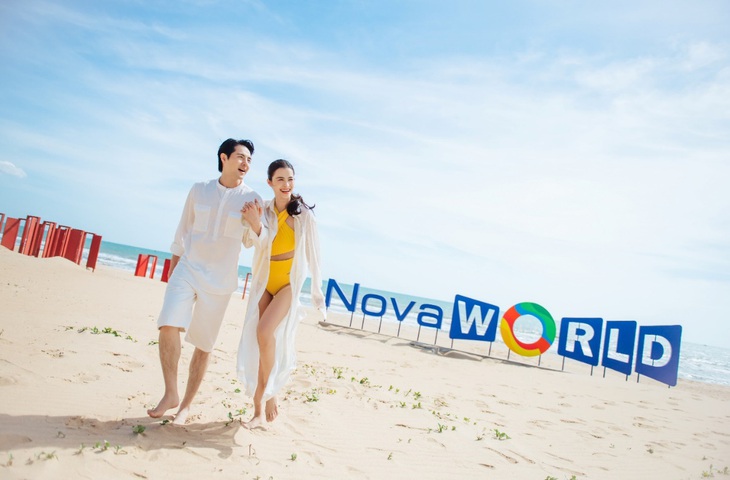 Đông Nhi - Ông Cao Thắng tận hưởng kỳ nghỉ tại NovaWorld Phan Thiet - Ảnh 1.