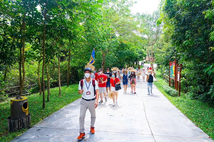 Vẫn trông chờ khách nội địa - Ảnh 2. Vẫn trông chờ khách nội địa - Ảnh 2.