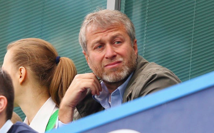 Tỉ phú Abramovich bị 