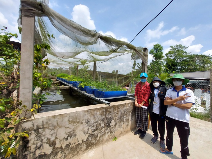 Sinh viên miền Tây làm hệ thống tưới tiêu thông minh - Ảnh 1.