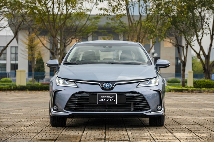 Người dùng Việt tranh cãi về Toyota Corolla Altis mới: Người khen hết lời, kẻ chê mất chất - Ảnh 1.