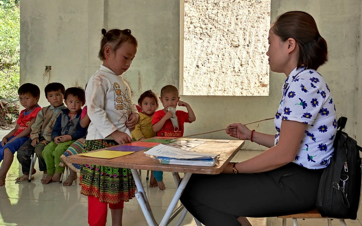 Sở Giáo dục TP.HCM giải đáp những 'lúng túng' liên quan trợ cấp cho trẻ mầm non - Ảnh 2.