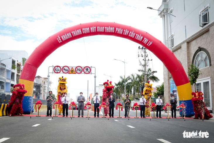 Đà Nẵng đưa vào sử dụng cụm nút giao thông phía tây cầu Trần Thị Lý - Ảnh 1.