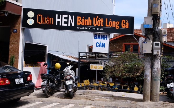 Chủ quán bánh ướt lòng gà bị tố hành hung khách: Sẵn sàng đối chất với người đăng bài nói xấu