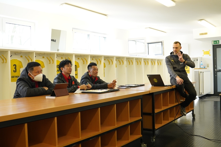 U17 Việt Nam và tuần tập huấn đáng nhớ tại Dortmund - Ảnh 4.