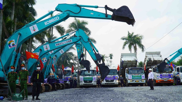 Thêm nhiều cầu, đường cho miền Tây - Ảnh 1. Thêm nhiều cầu, đường cho miền Tây - Ảnh 1.