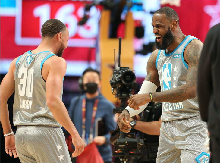 Sự kết hợp thú vị của hai kình địch tại NBA All-Star - Ảnh 2. Sự kết hợp thú vị của hai kình địch tại NBA All-Star - Ảnh 2.