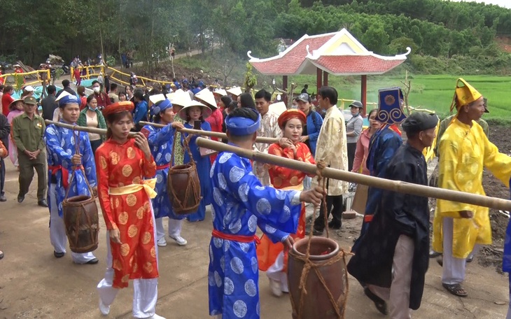 Về Nông Sơn hòa mình lễ hội Bà Thu Bồn đặc sắc - Ảnh 11.