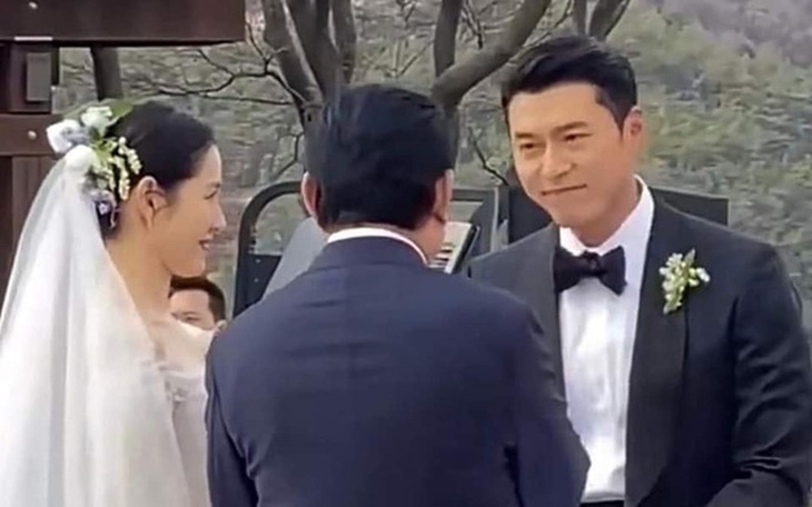 Phát biểu của bố Son Ye Jin và Hyun Bin trong đám cưới là do fan bịa đặt