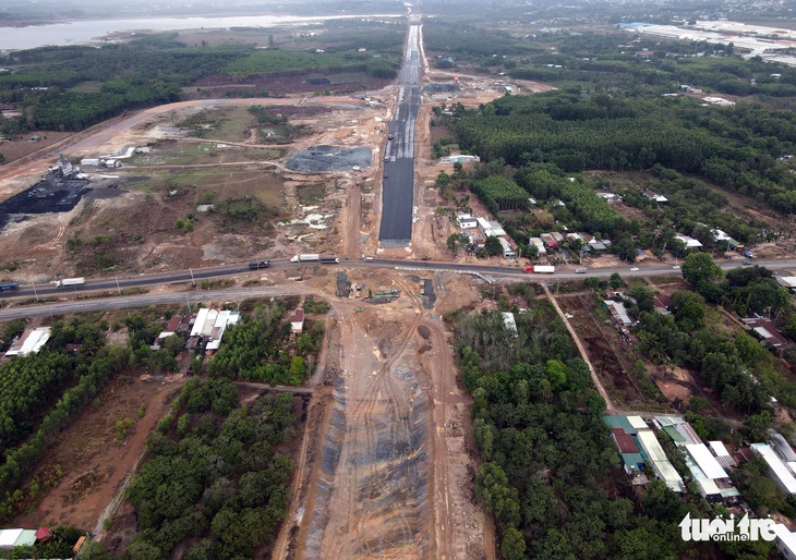 Cao tốc Dầu Giây - Phan Thiết dần lộ diện - Ảnh 4.