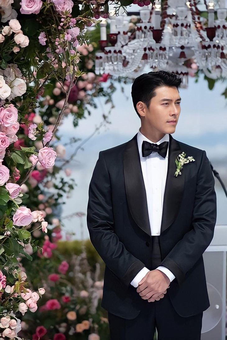 Hyun Bin và Son Ye Jin sang Mỹ vẫn gây sốt - Ảnh 16.