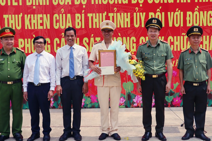 Đồng Nai khen thưởng chiến sĩ cứu nhiều người đuối nước tại biển Vũng Tàu - Ảnh 2.