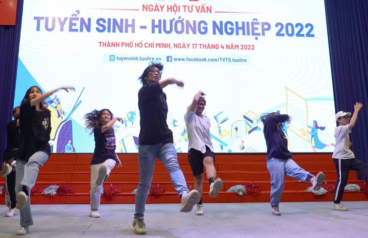 Một trường đại học cử gần 100 chuyên gia đến Ngày hội tư vấn tuyển sinh - Ảnh 1.