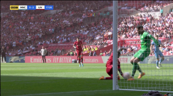 Pep Guardiola bảo vệ ‘tội đồ’ Zack Steffen - Ảnh 3.