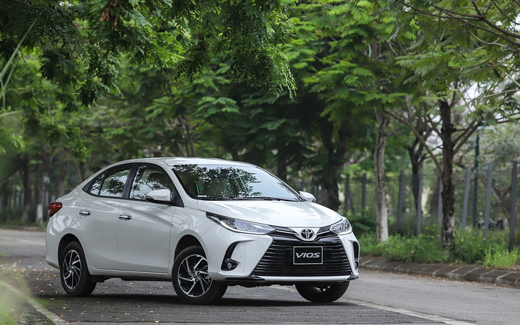 Nhiều xe Toyota tăng giá mạnh từ tháng 5: Raize thêm 20 triệu, Corolla Cross thêm 16 triệu