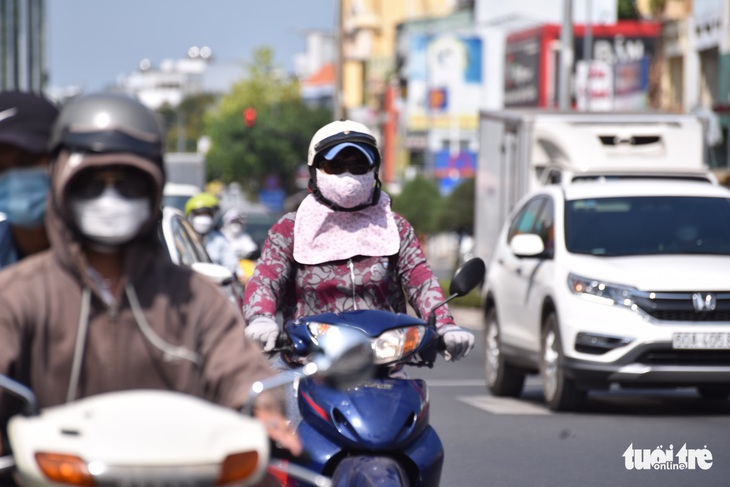 Tin sáng 29-4: Vùng áp thấp có thể mạnh thành áp thấp nhiệt đới ảnh hưởng Nam Bộ, Nam Trung Bộ - Ảnh 4.