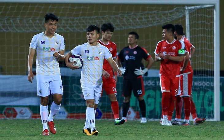 Quang Hải mờ nhạt trong ngày chia tay V-League, Hà Nội vẫn thắng derby thủ đô