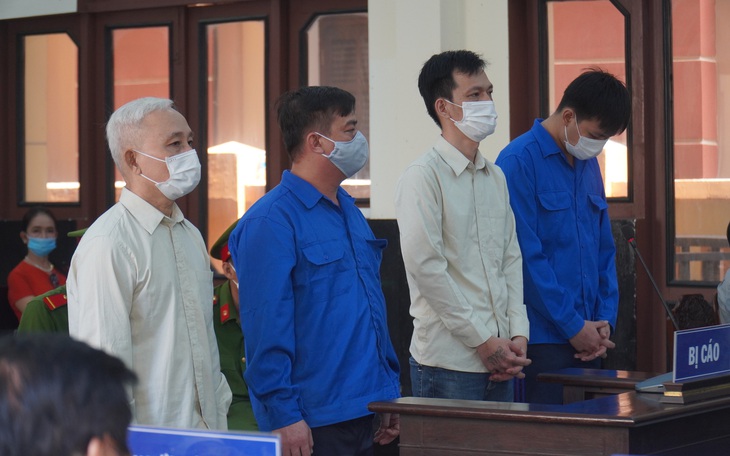 Cựu giám đốc bệnh viện lãnh 18 năm tù tội giết người
