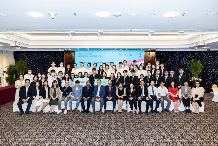 Đường về đích của 13 chiến binh tài năng tại ICAEW Vietnam Business Challenge 2022 - Ảnh 3.