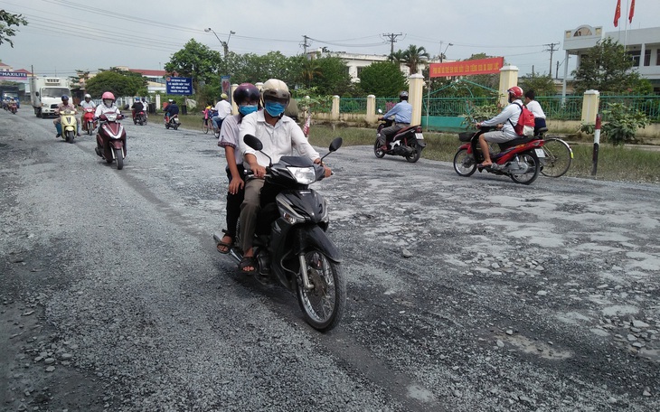 Gần 9.300 tỉ đồng cải tạo, nâng cấp 3 tuyến quốc lộ 53, 62, 91B - Ảnh 1.