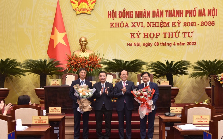 Miễn nhiệm Ủy viên UBND TP Hà Nội với Trung tướng  Nguyễn Quốc Duyệt, bầu bổ sung 4 ủy viên mới - Ảnh 2.