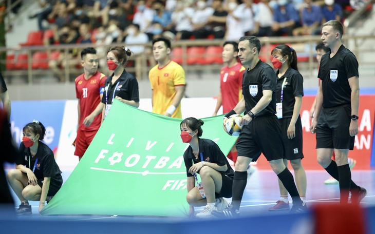 Môn futsal tươi tắn hơn với các cầu thủ nữ Phong Phú Hà Nam