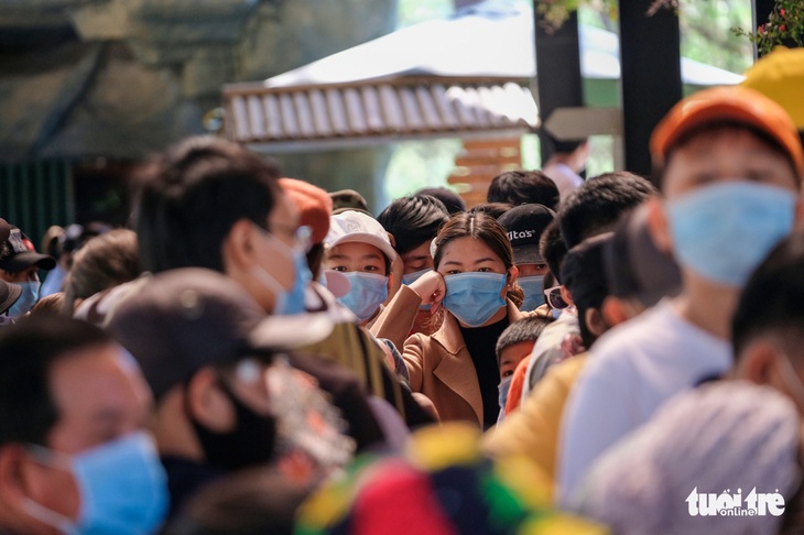 Tôi ngán ngẩm tour du lịch ghé điểm mua quà là chính - Ảnh 1.