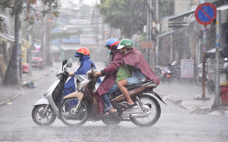 10 ngày tới, miền Nam mưa tăng dần, miền Bắc tháng 5 vẫn rét